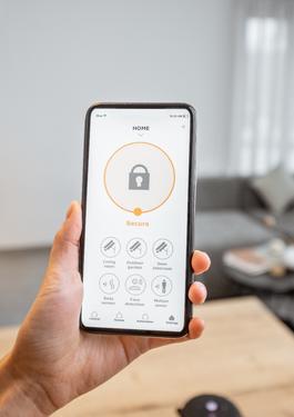 Smart Home & IoT Devices
